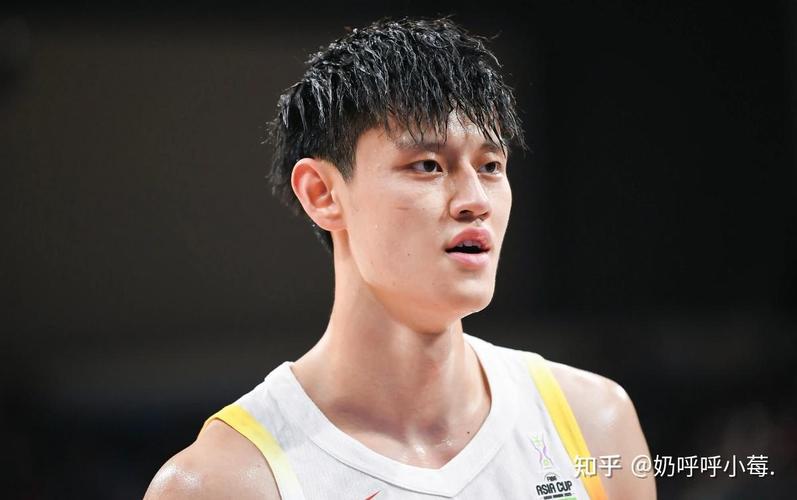曾凡博签约篮网！中国男篮，请继续走出去
