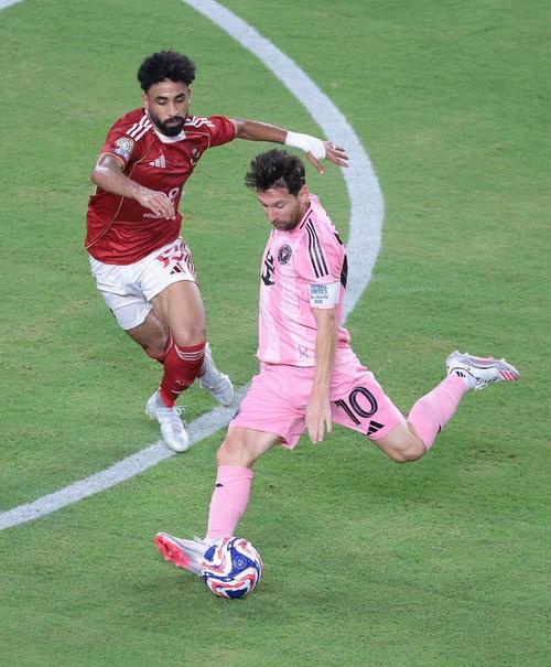 技惊四座💥琼阿梅尼训练中侧身勾射破门