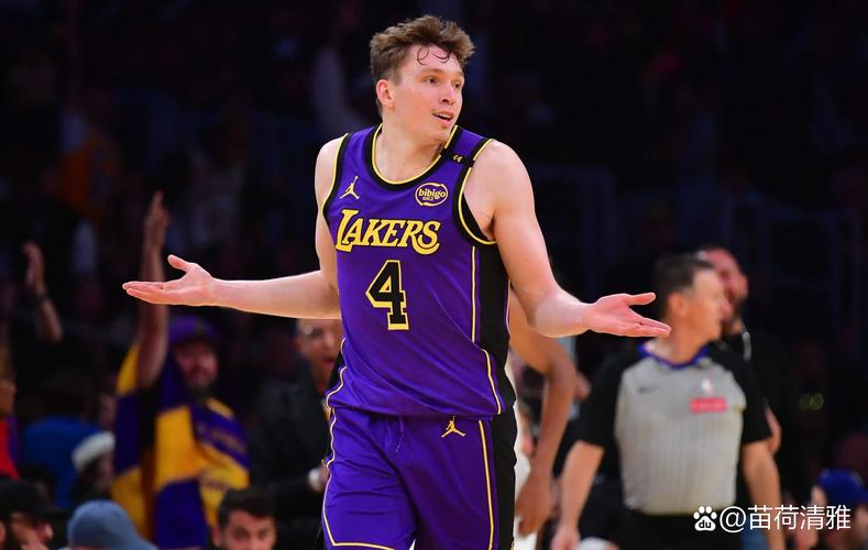 铁！克内克特上半场3投0中仅得1板 正负值-16