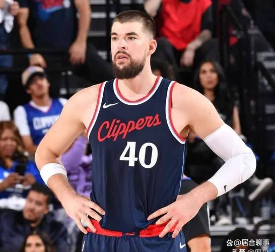 约维奇：我们必须要像步行者那样打快些 去寻找自己在场上的角色