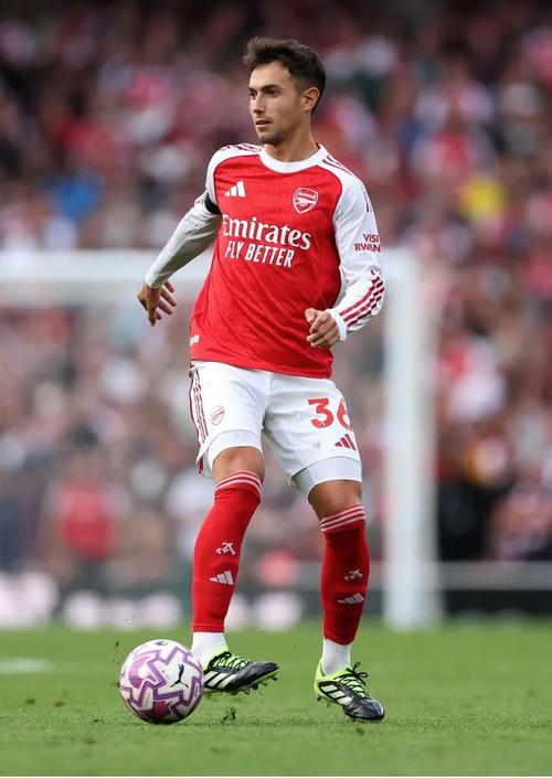 枪手7场不败！TA：苏维门迪登场后送出11次直塞，改变比赛走势