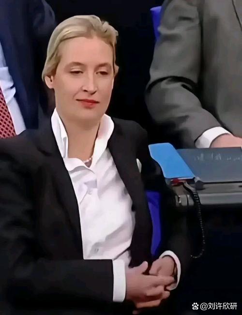 萨默尔：德国足球圈里有些人占据着高位，但只会夸夸其谈