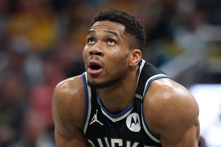 Shams：若字母哥交易在赛季中重启 预计追求者不会仅限于尼克斯