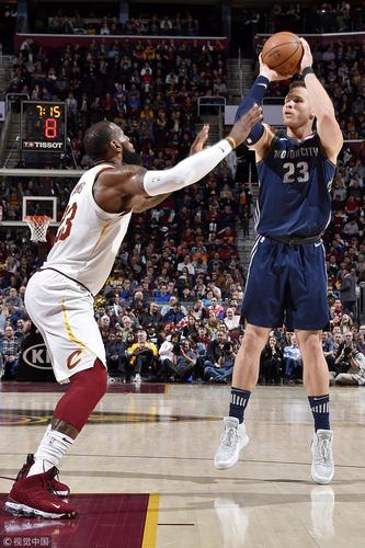 发挥稳健！内史密斯5中3&三分4中2拿到12分 另有1板1助1断