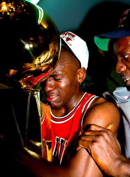 A-史密斯：决定2终结了GOAT讨论 乔丹不会借复出来卖酒