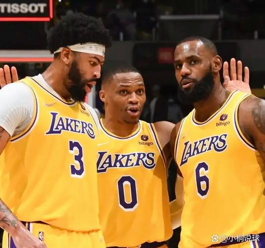 状态不错！凯尔登半场6中4拿到11分5板1助 正负值+16