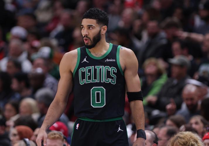 塔图姆希望本赛季复出！媒体人：多少有些充满未知 相信专业判断