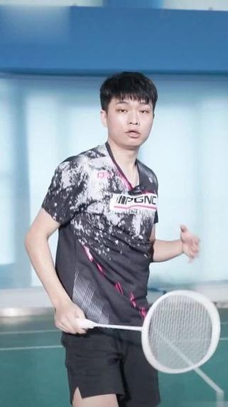 新华社：2025职工超级联赛即将启幕，杨晨担任形象代言人