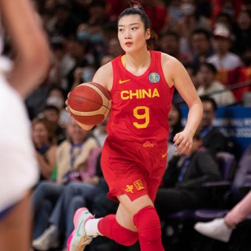 女篮锦标赛第二阶段第四日综述：四川五人得分上双 赢下开门红