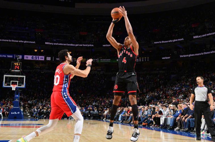 手感一般但全能！斯科蒂-巴恩斯11中3拿到10分12板4助3断