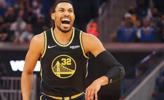 国王官方：基根-穆雷遭左手拇指尺侧副韧带撕裂 4-6周后重新评估