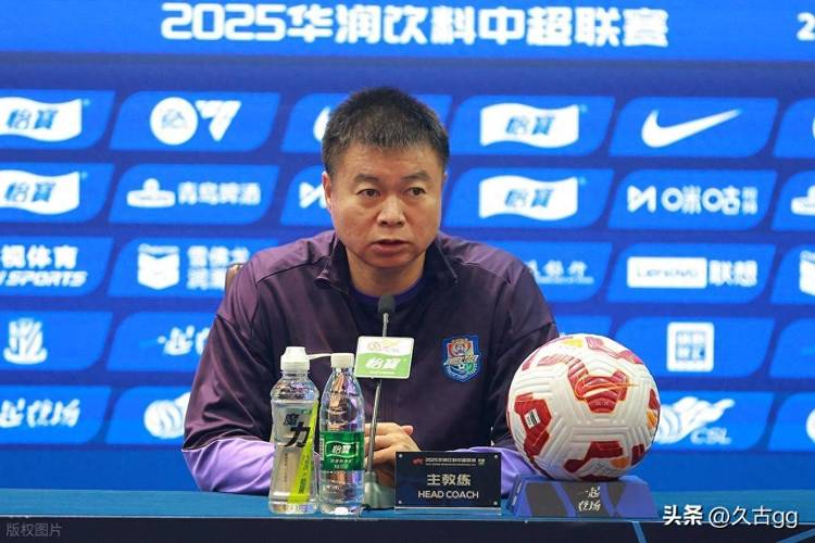 记者：于根伟身体初愈便带队训练，其实尚未彻底恢复