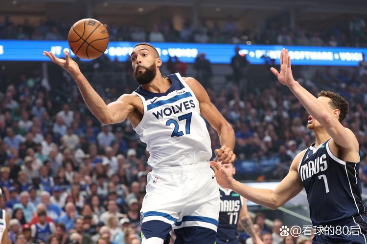 戈贝尔：我在夏天努力训练 新赛季在进攻端要更果断和有侵略性