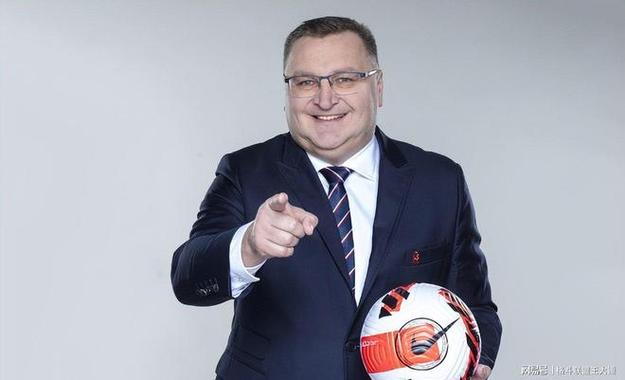 1场球5000万!经济观察报:李铁不愿踢假球输深圳 这样对天津不利