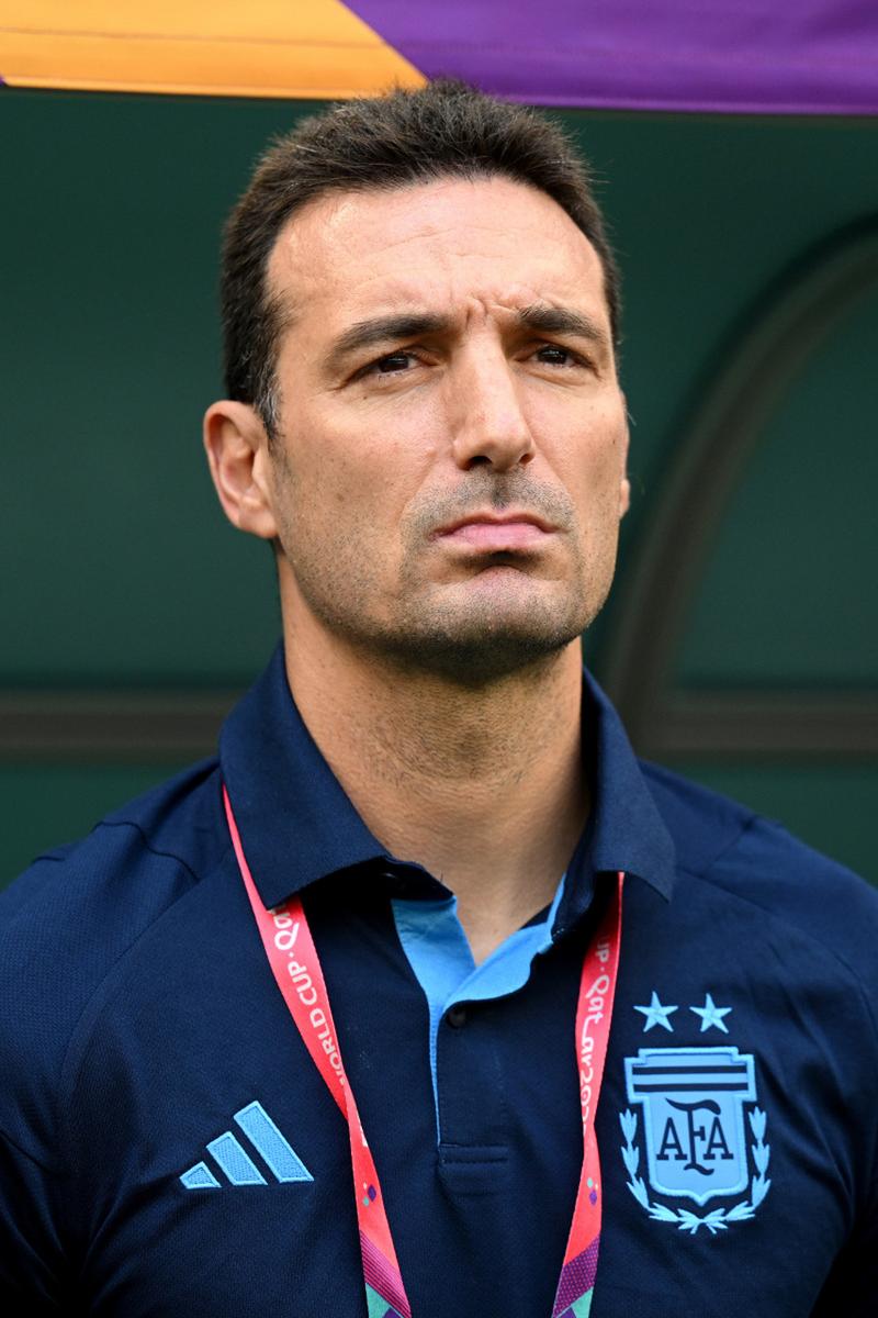 艾纳维：加斯佩里尼对所有球员要求很高，重视防守同时也重视进攻