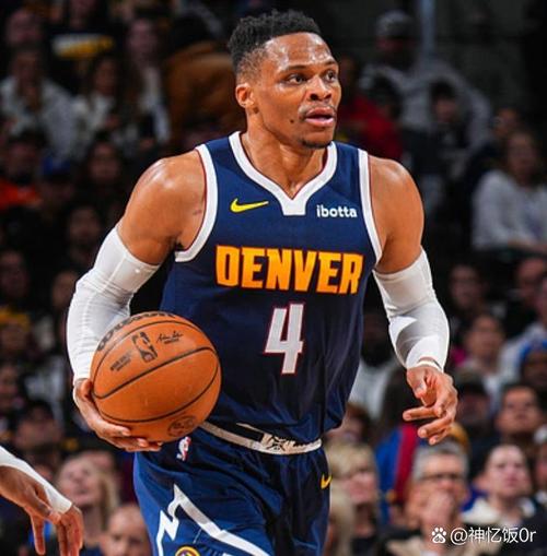 马健：威少很想延续NBA生涯且不差钱 新赛季的国王会排第几？