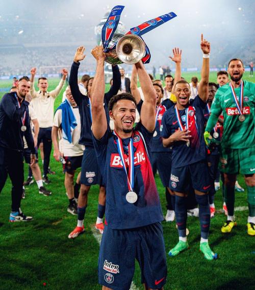 扎伊尔-埃梅里：落后两球扳平展现球队韧性，我找回了比赛乐趣