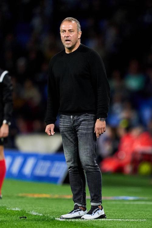 塞尔:踢巴黎前亚马尔开会迟到德科介入协调,弗里克非常不满!