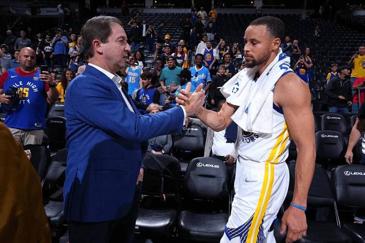 拉科布:勇士10年4冠不知还有谁能做到 目标像老巴斯那样16次总决