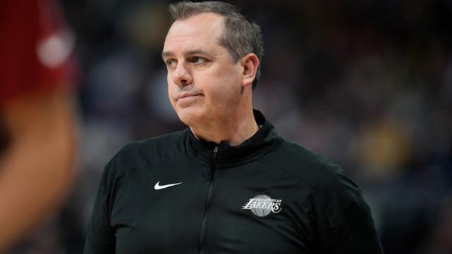 巅峰马上就来了！杰弗森：文班很早就向管理层表示他需要更多帮助