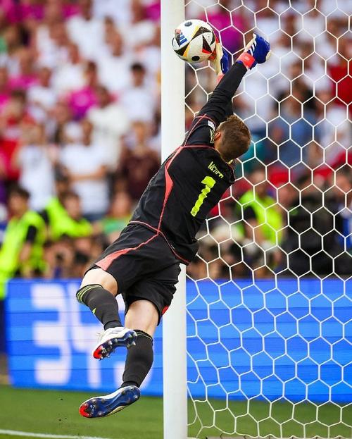 诺伊尔:可以看出我们在场上充满激情,我们要继续保持这样的状态