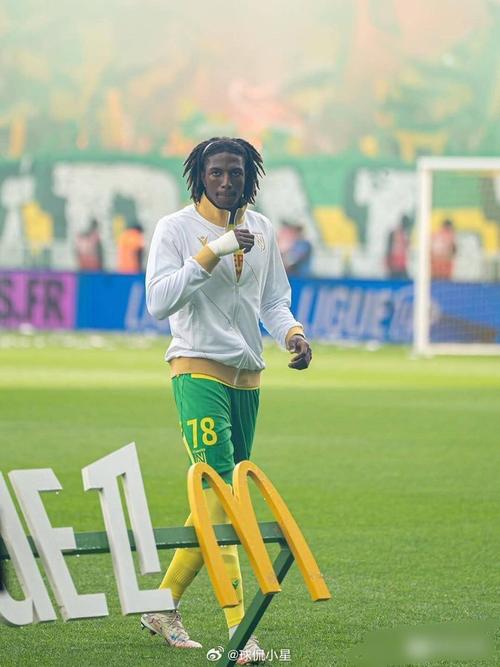 德天空：多家豪门密切关注南特17岁左脚中卫塔蒂，合同2028年到期