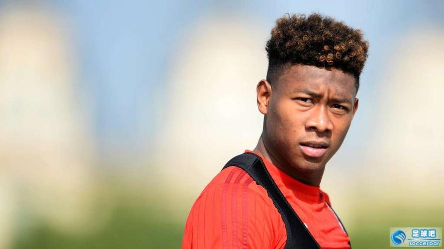 博班：库普梅纳斯是纯粹的中场，长远来看他可能无法适应踢中后卫