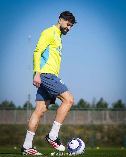 破门又送点！格瓦迪奥尔社媒晒庆祝照：足球会给予你，也会教导你