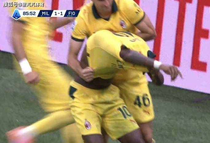 阿莱格里：请媒体先减少对裁判的压力，我做了滑稽的举动，我错了